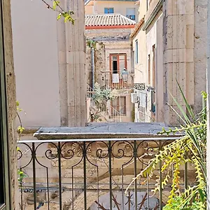 https://arthaus-ortigia-120-met.sicilyhotelsitaly.net